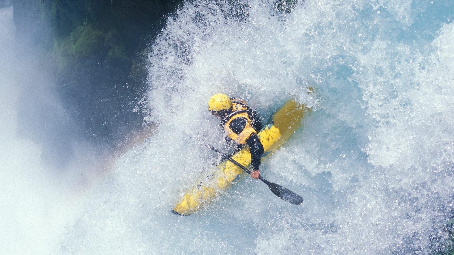 爱游戏娱乐平台-李娜观战中网为中国选手加油，李娜网球赛视频完整版